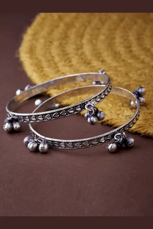 ATIBELLE Set Of 2 Oxidised Silver-Plated Ghungroo Beaded Bangles
