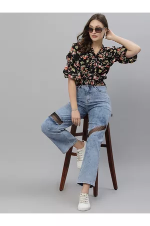 KASSUALLY Women Black Floral Printed Georgette Cinched Waist Crop Top