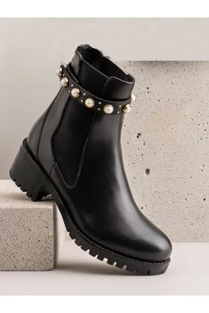 SAINT G. Black Imitation Pearl Embellished Leather Chelsea Boots