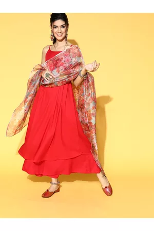 InWeave Women Red Solid Pleated Viscose Rayon Kurta with Palazzos & With Organza Dupatta