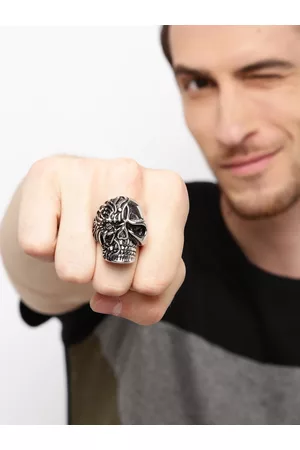 Yellow Chimes Men Silver-toned Stainless Steel Skull Ring