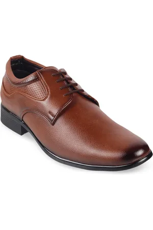 Metro Men Tan Brown Solid Formal Derbys