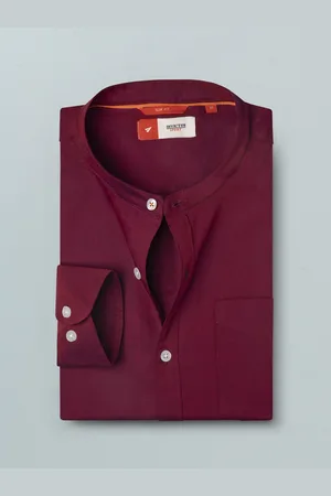 Invictus Men Maroon Regular Fit Solid Sustainable Casual Shirt