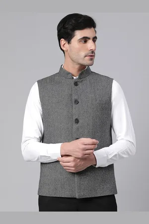 Richlook Men Black Solid Woven Waistcoat