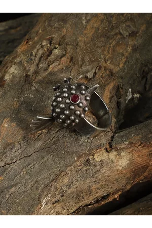 Veni Women Oxidised Silver-Plated Red Stone-Studded Finger Ring