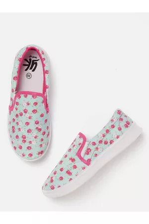 YK Girls Blue & Pink Printed Slip-On Sneakers