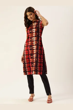 Ethnovog Women Red Dyed Kurta with Trousers