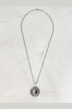 EL REGALO Silver-Plated Necklace