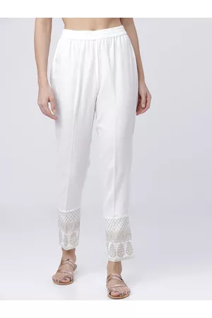 Share more than 80 white cigarette pants with lace - in.eteachers