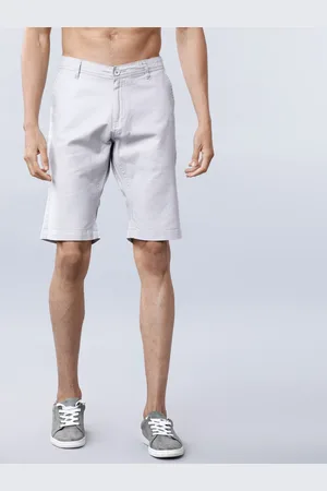 Highlander Men Grey Solid Slim Fit Regular Shorts