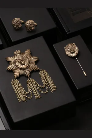 COSA NOSTRAA Men Gold-Tones The Almighty Lion Accessory Gift Set