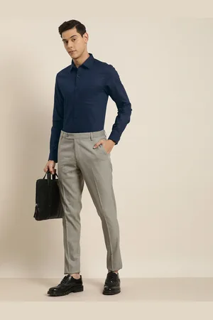Invictus Men Navy Blue Solid Slim Fit Pure Cotton Formal Shirt