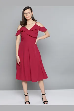 Harpa Women Maroon Solid Wrap Dress