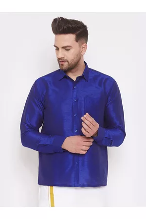Vastramay Men Blue Standard Regular Fit Solid Casual Shirt