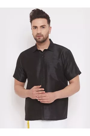 Vastramay Men Black Regular Fit Solid Casual Shirt