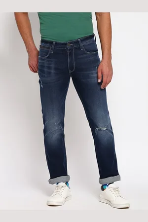 Wrangler Men Blue Mildly Distressed Light Fade Stretchable Jeans