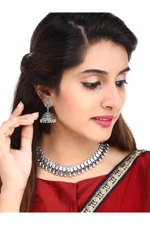 Yellow Chimes Women Silver-Plated Handcrafted Classic Kohlapuri Style Choker Necklace Set