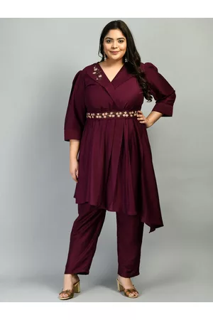 DesiNoor PrettyPlus by Desinoor com Women Purple Floral Embroidered Kurta with Trousers