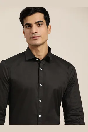 Invictus Men Black Pure Cotton Solid Slim Fit Semiformal Shirt