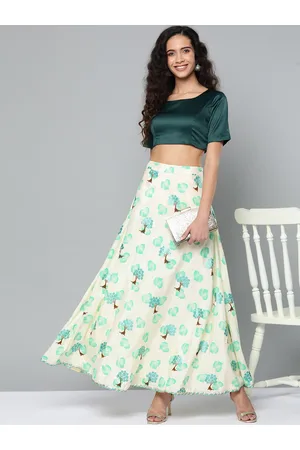 STREET 9 Women Green & Off-White Solid Crop Top with Skirt