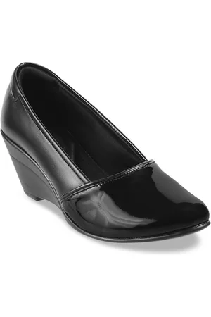 Metro Black Solid Work Wedge Pumps