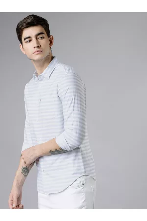 Highlander Men Striped Slim Fit Casual Shirt