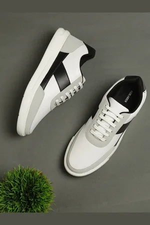 Highlander COLORBLOCKED LACE-UP SNEAKERS