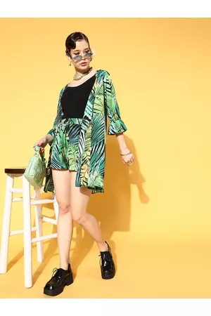 Berrylush Women Gorgeous Green Printed Nuovo Sleeves Shrug