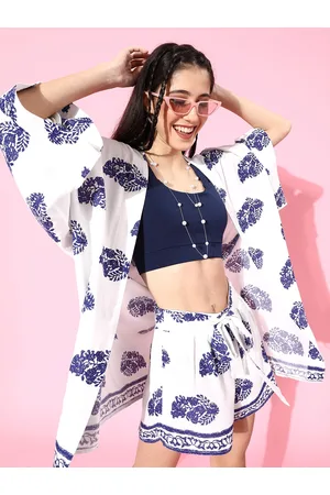 Berrylush Women White & Blue Printed Longline Shrug