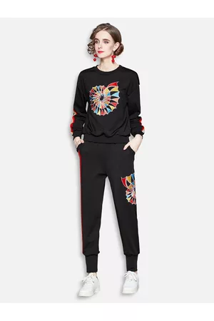 JC Collection Women Black & White Printed T-shirt with Joggers