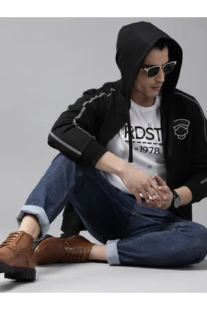 Roadster Men Black Solid Hooded Sweatshirt with Side Stripe & Applique Detail