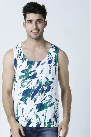 Huetrap Men White & Blue Printed Scoop Neck T-shirt