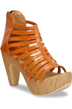 Denill Women Tan Woven Design Gladiators