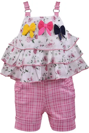 Wish Karo Girls White & Pink Printed Top with Shorts