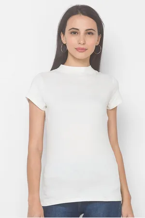 Globus Women Off White Pockets T-shirt