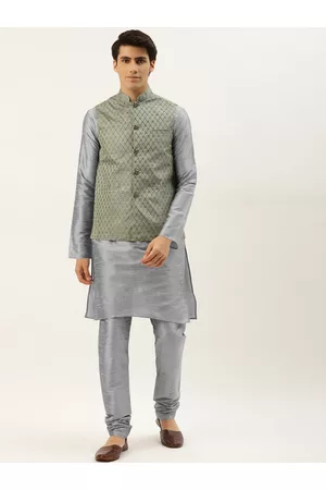 SOJANYA Men Grey Kurta with Churidar & Nehru Jacket