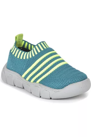 Liberty Kids FLYNN Woven Design Slip-On Sneakers