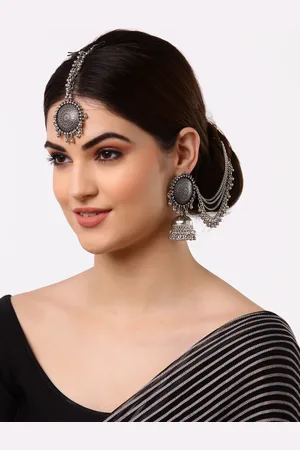 Arrabi Metallic Oxidised Kundan Studded Maang Tika & Earrings Set