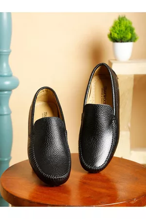 Teakwood Leathers Men Black Textured Genuine Leather Formal Loafers