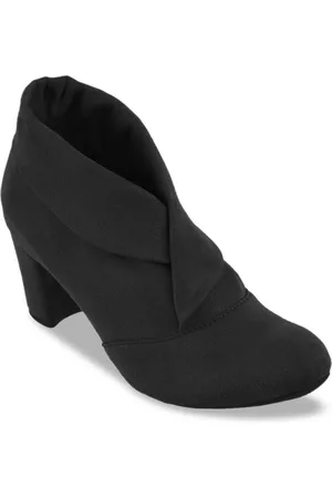 LEMON & PEPPER Women Black Solid Heeled Boots