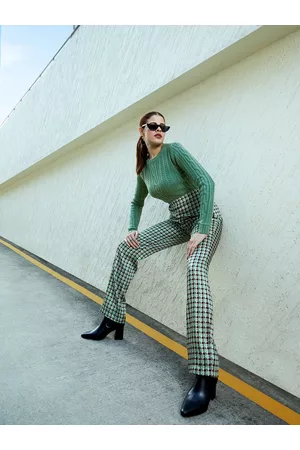 Chemistry Women Green Cable Knit Pullover