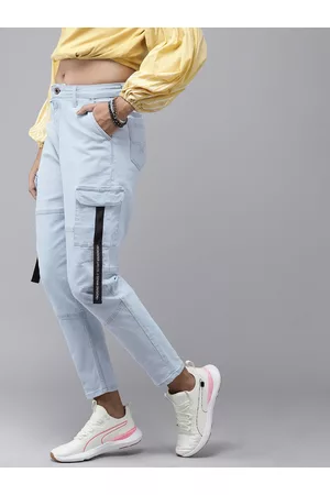 Roadster Women Blue Boyfriend Fit Light Fade Stretchable Jeans