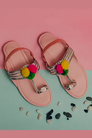 LIL PITAARA Girls Pink Colourblocked Ethnic One Toe Flats