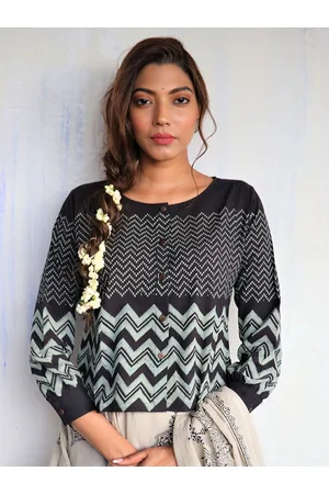 Chidiyaa Women Black Block Printed Top Blouse