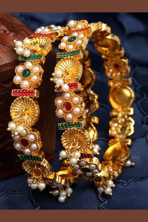 karatcart Set Of 2 Gold-Plated Red & White Pearls & Stones Studded Bangle Set