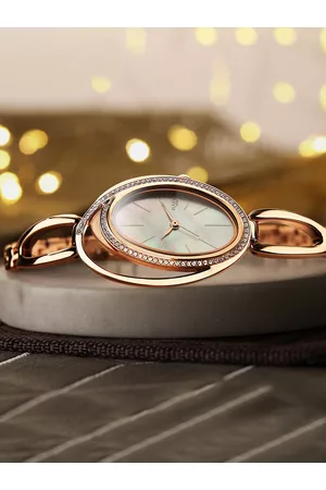 Titan Women White Brass Mother of Pearl Dial & Rose Gold Toned Stainless Steel Bracelet Style Straps Watch 95197WM01
