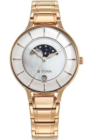 Titan Women Dial & Stainless Steel Bracelet Style Straps Analogue Watch 2674WM02