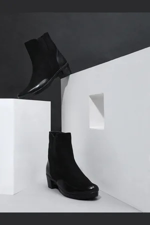 TRASE Women Black Solid Casual Block-Heeled Boots