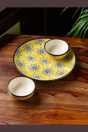 ExclusiveLane Yellow & White 3 Pieces Hand Painted Printed Ceramic Glossy Dinner Set