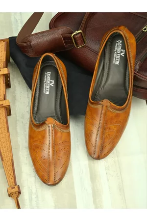 Fashion Victim Men Tan Brown Perforations Mojaris Casual Shoes